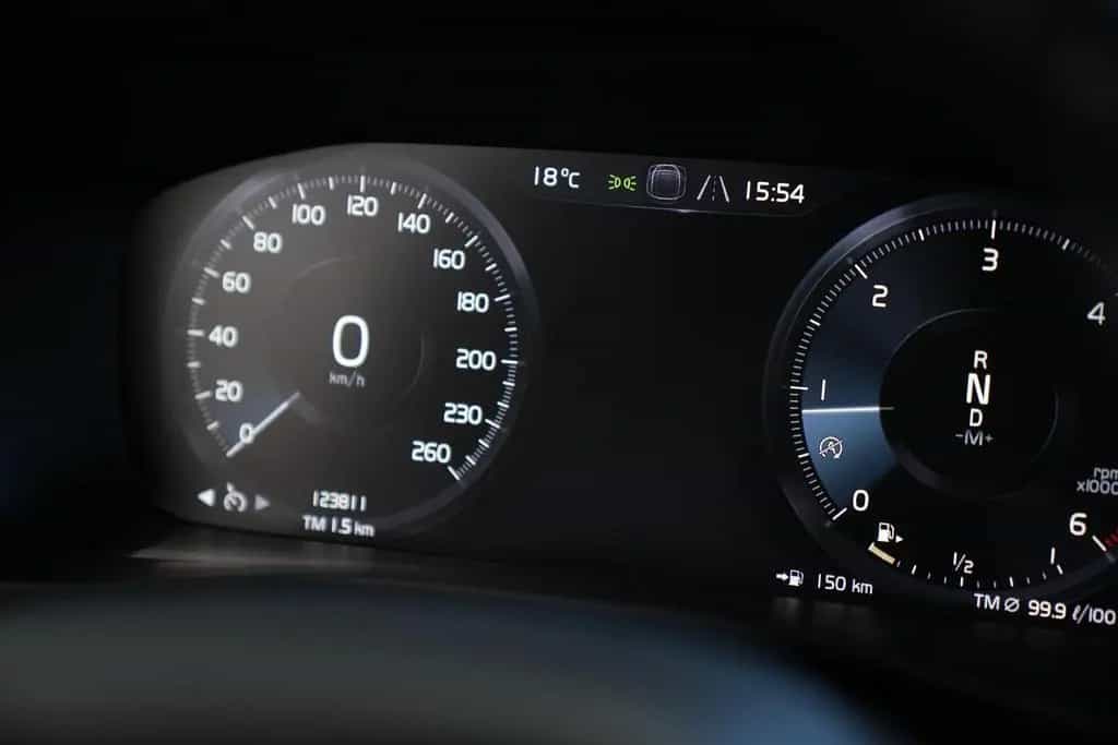 Volvo XC40 Momentum AWD 08/2018-photo-35