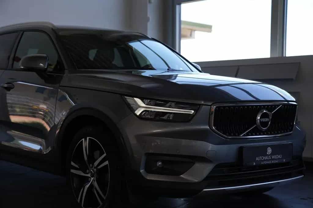 Volvo XC40 Momentum AWD 08/2018-photo-5