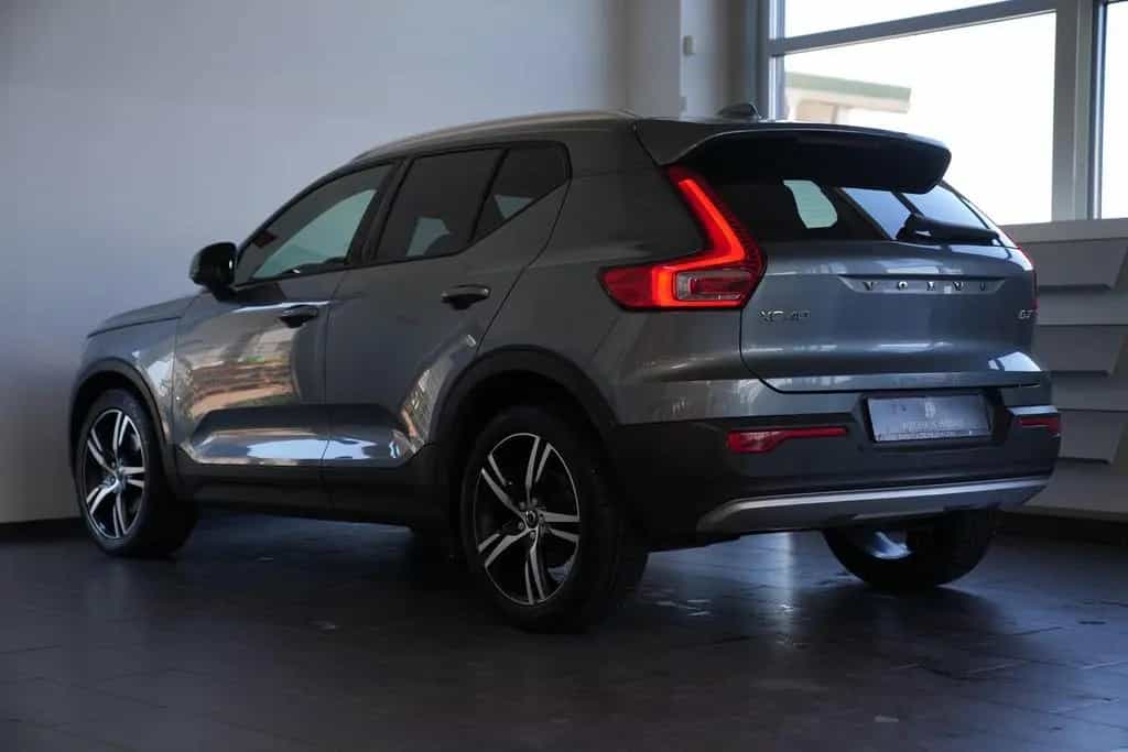 Volvo XC40 Momentum AWD 08/2018-photo-9