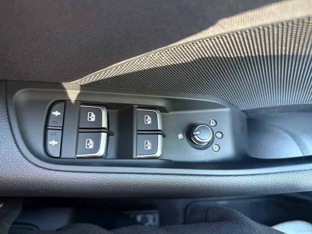 Audi A3 Sportback 35 TFSI S-Tronic SPORT +LED +VIRTUA 08/2019-photo-21