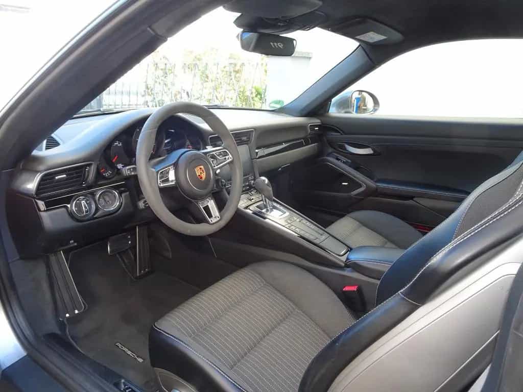 Porsche 911 Carrera T 12/2018-photo-8