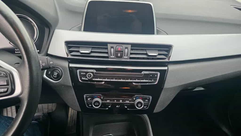BMW X1 sDrive 18 i Advantage 11/2018-photo-10