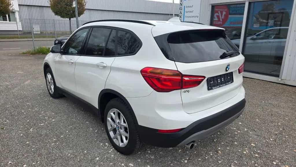 BMW X1 sDrive 18 i Advantage 11/2018-photo-5