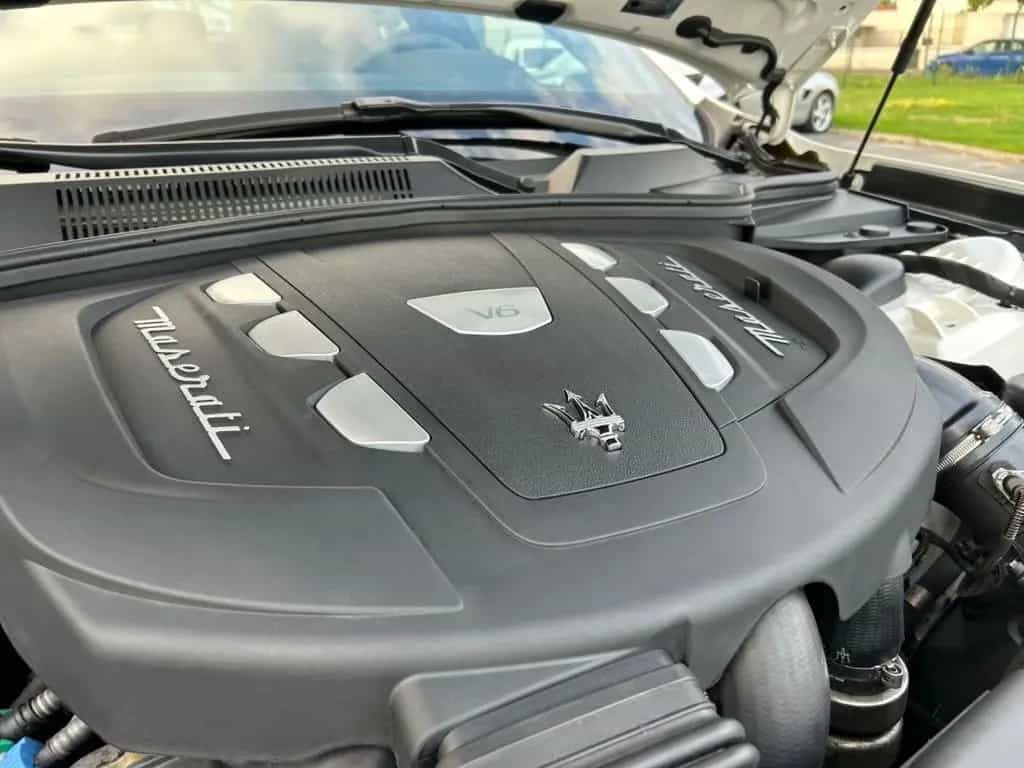 Maserati Ghibli Diesel 08/2017-photo-14