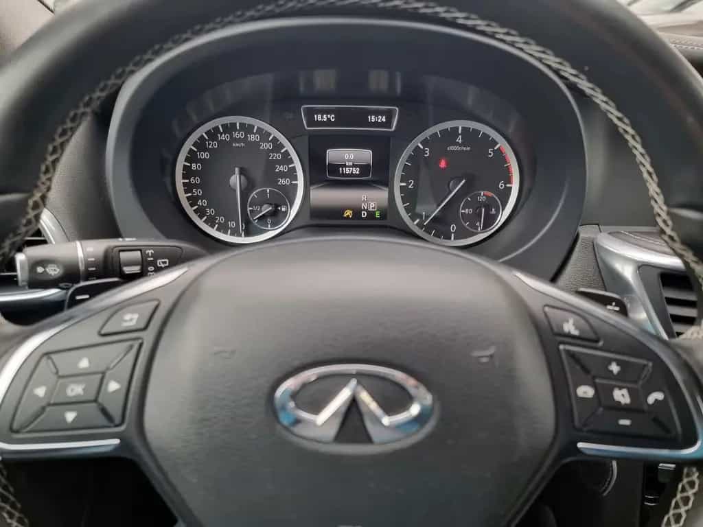 Infiniti Q30 d Premium Aut-F1 Nav LED SHZ Tempomat PERFEKT 01/2017-photo-8