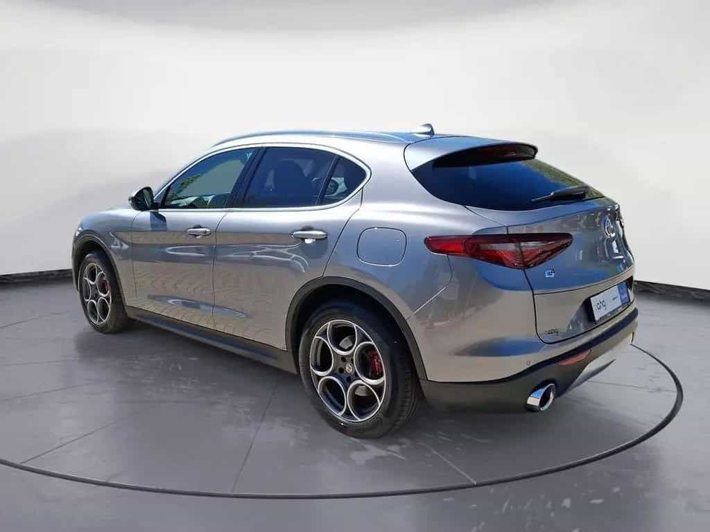Alfa Romeo Stelvio 2.0 Turbo 16V Super AT8-Q4 Bluetooth PDC 03/2018-photo-3