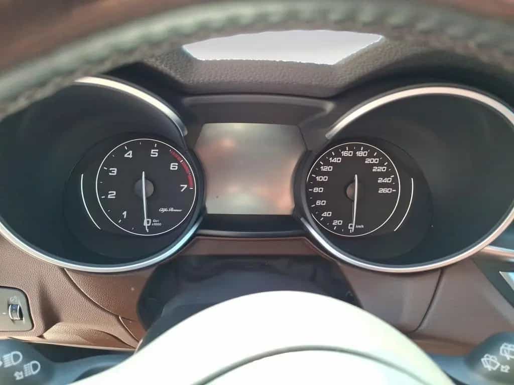 Alfa Romeo Stelvio 2.0 Turbo 16V Super AT8-Q4 Bluetooth PDC 03/2018-photo-9