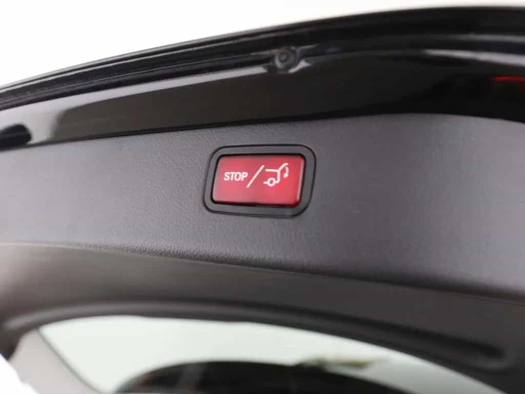 Mercedes-Benz C 220 d 4M T Avantgarde StHzg AHK Digital Light 01/2023-photo-23