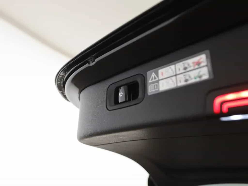 Mercedes-Benz C 220 d 4M T Avantgarde StHzg AHK Digital Light 01/2023-photo-24