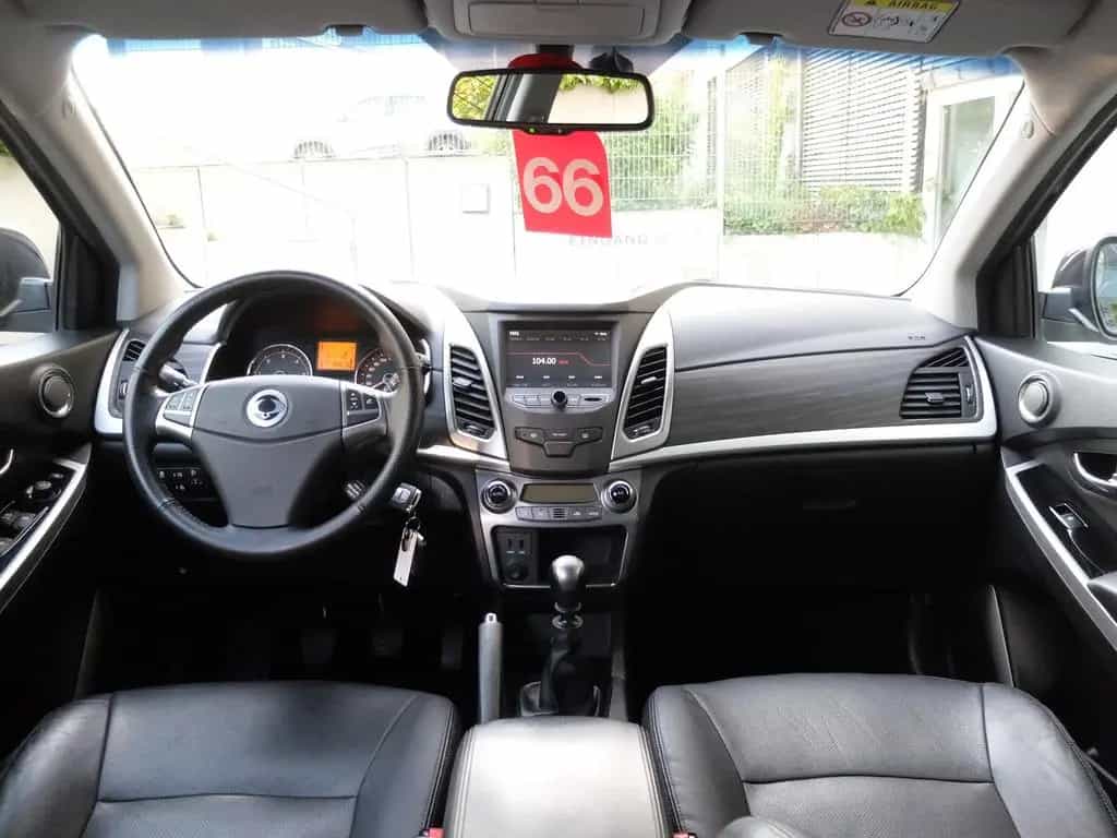 Ssangyong Korando 2.2TD 4x4 Leder Navi 1.Hand 11/2016-photo-12