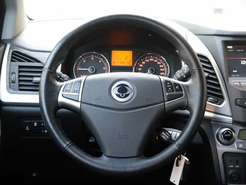 Ssangyong Korando 2.2TD 4x4 Leder Navi 1.Hand 11/2016-photo-14