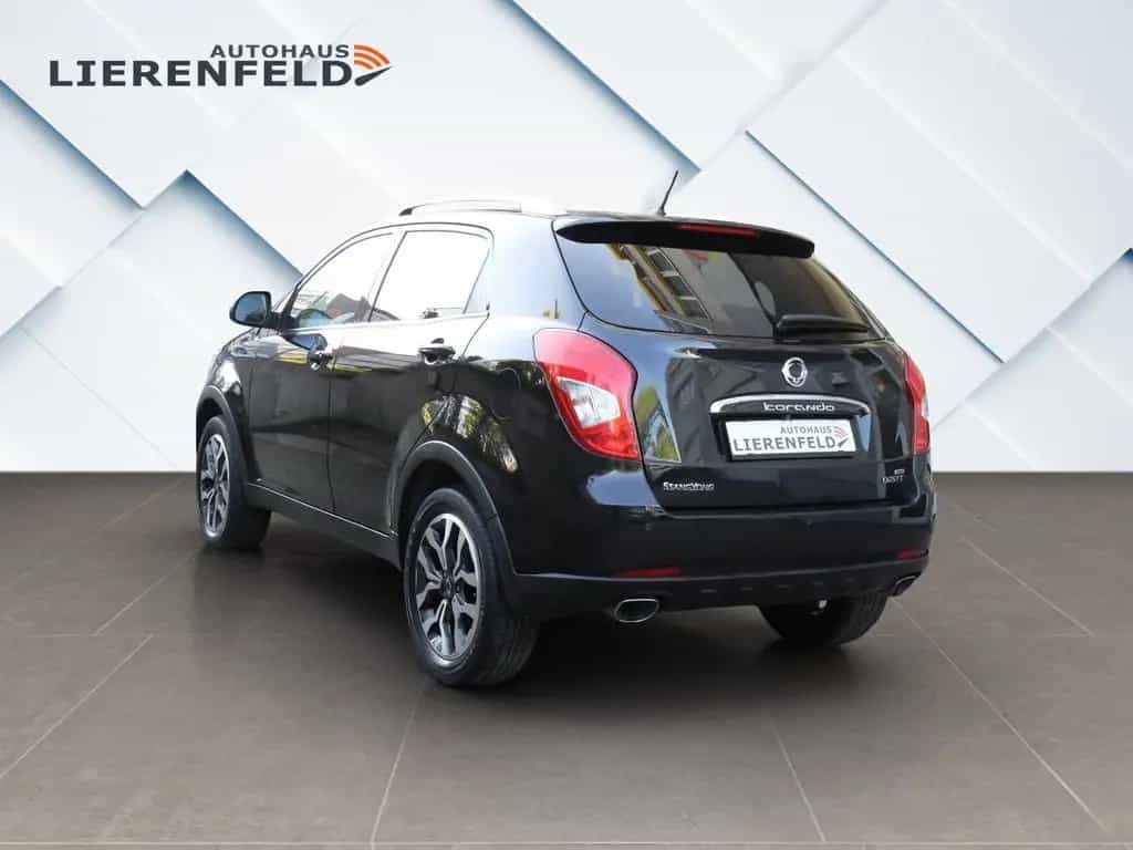 Ssangyong Korando 2.2TD 4x4 Leder Navi 1.Hand 11/2016-photo-4