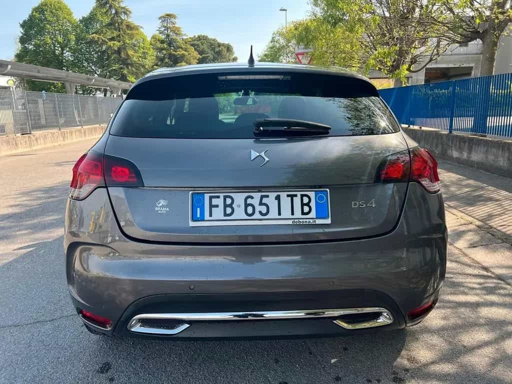 DS Automobiles DS4 Crossback BlueHDi 120 S&S Sport Chic 11/2015-photo-5