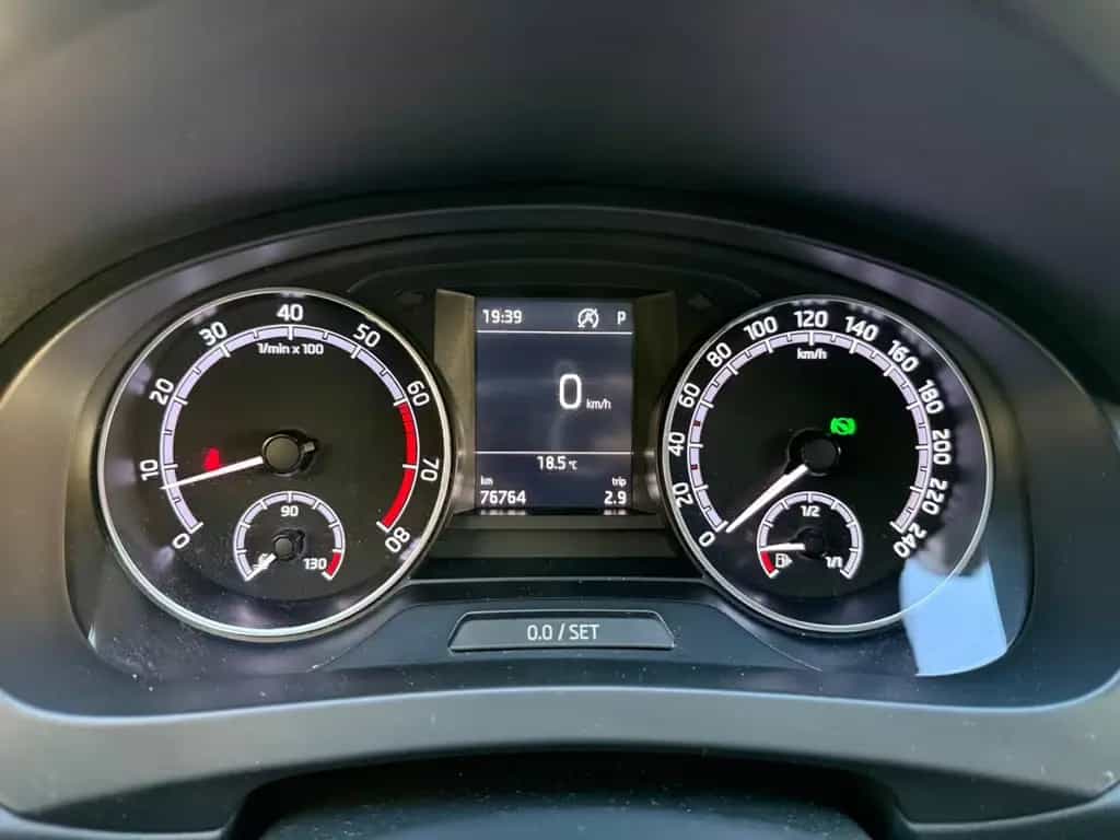 Skoda Rapid Spaceback 1.4 TSI Drive Automatik AHK 06/2017-photo-21