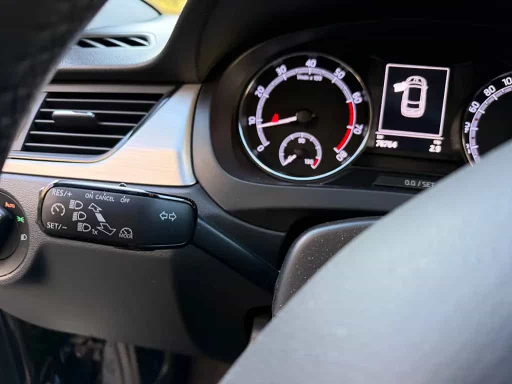 Skoda Rapid Spaceback 1.4 TSI Drive Automatik AHK 06/2017-photo-25