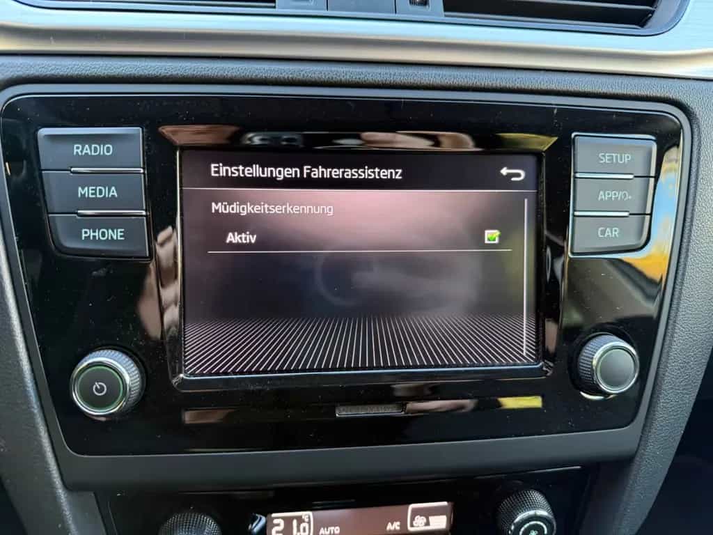 Skoda Rapid Spaceback 1.4 TSI Drive Automatik AHK 06/2017-photo-28