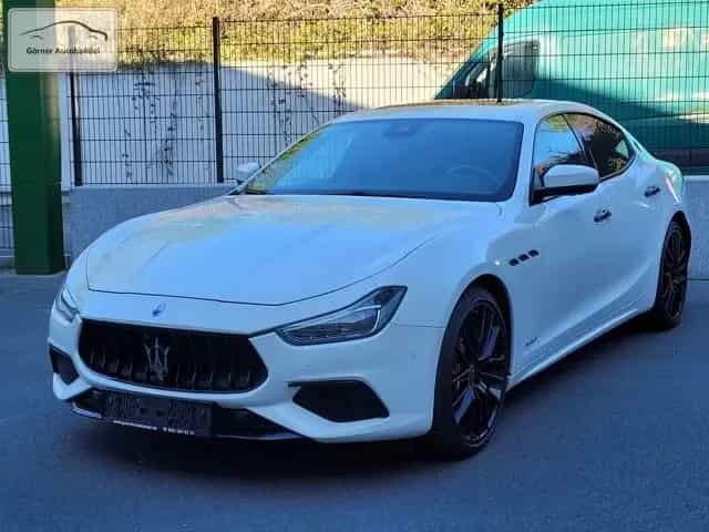 Maserati Ghibli 3,0 V6 D Leder+Schiebdach+360°+Carbon 08/2019-photo-1