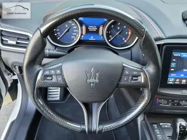 Maserati Ghibli 3,0 V6 D Leder+Schiebdach+360°+Carbon 08/2019-photo-10