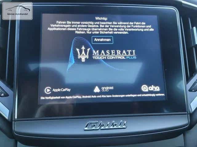 Maserati Ghibli 3,0 V6 D Leder+Schiebdach+360°+Carbon 08/2019-photo-18