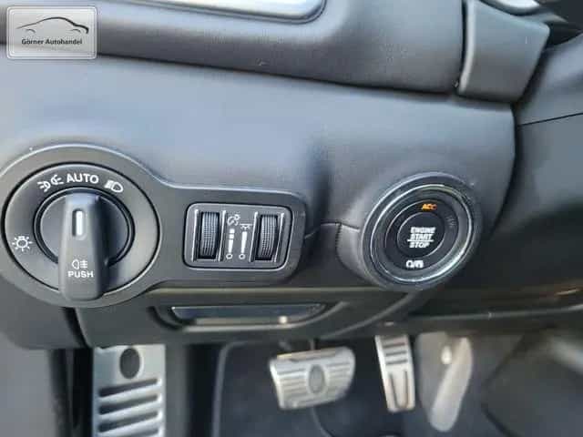 Maserati Ghibli 3,0 V6 D Leder+Schiebdach+360°+Carbon 08/2019-photo-29