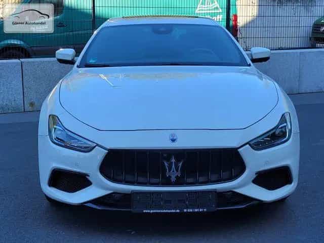 Maserati Ghibli 3,0 V6 D Leder+Schiebdach+360°+Carbon 08/2019-photo-38