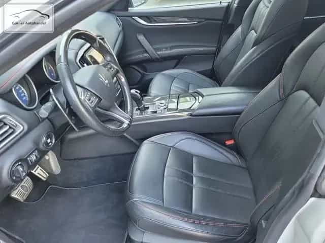 Maserati Ghibli 3,0 V6 D Leder+Schiebdach+360°+Carbon 08/2019-photo-4