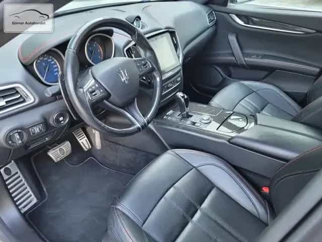 Maserati Ghibli 3,0 V6 D Leder+Schiebdach+360°+Carbon 08/2019-photo-5