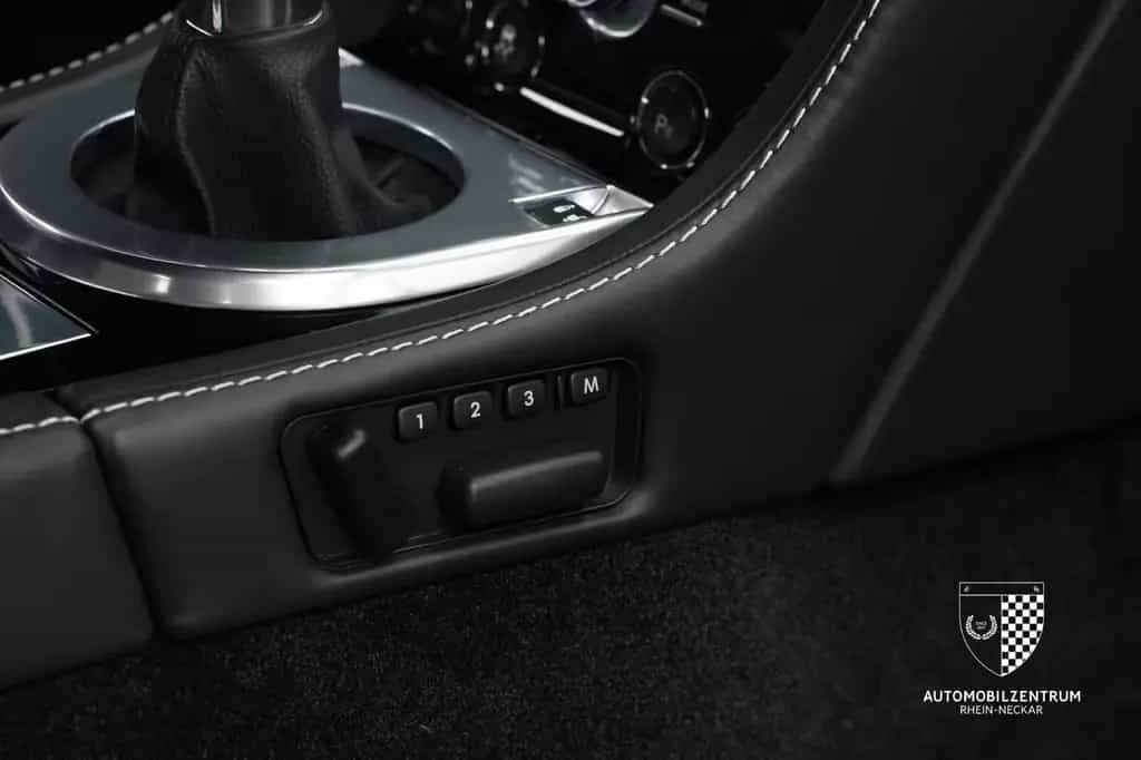 Aston Martin V12 Vantage Carbon/Memory/Sportsitze 07/2012-photo-18