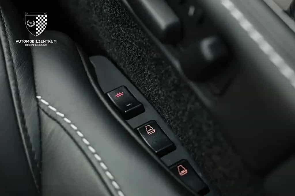 Aston Martin V12 Vantage Carbon/Memory/Sportsitze 07/2012-photo-21