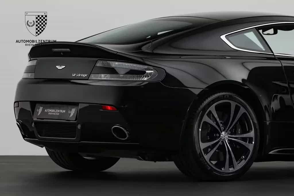Aston Martin V12 Vantage Carbon/Memory/Sportsitze 07/2012-photo-28