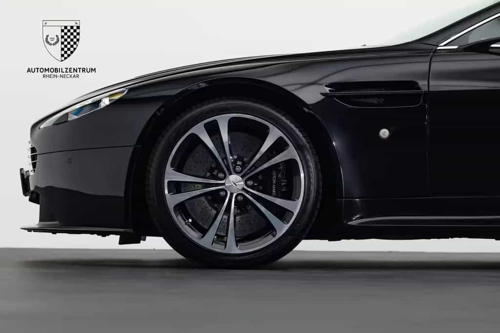 Aston Martin V12 Vantage Carbon/Memory/Sportsitze 07/2012-photo-30
