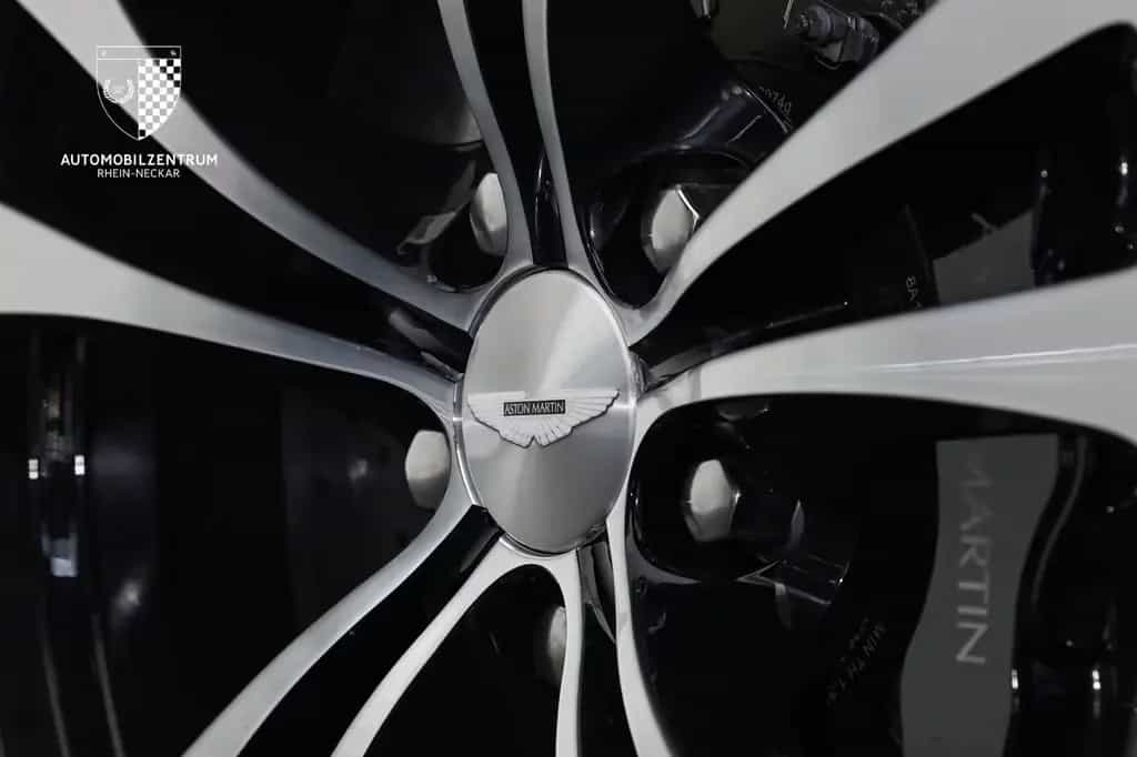 Aston Martin V12 Vantage Carbon/Memory/Sportsitze 07/2012-photo-32