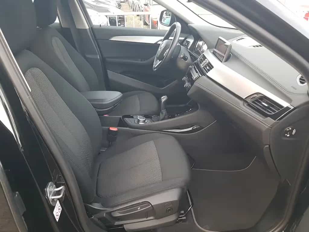 BMW X2 sDrive18i Advantage Navi AHK PDC Sitzheizung 05/2022-photo-11