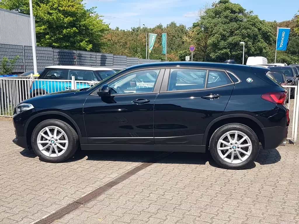 BMW X2 sDrive18i Advantage Navi AHK PDC Sitzheizung 05/2022-photo-2