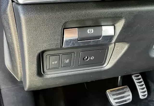 Jaguar E-Pace D240 R-Dynamic PANO SHZ NAVI RFK LED MERI 04/2018-photo-13