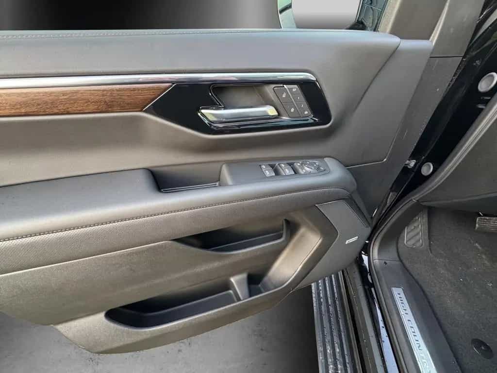 Chevrolet Tahoe High Country 6.2 MY25 PDC/LED/AHK/CARPLAY 03/2026-photo-12