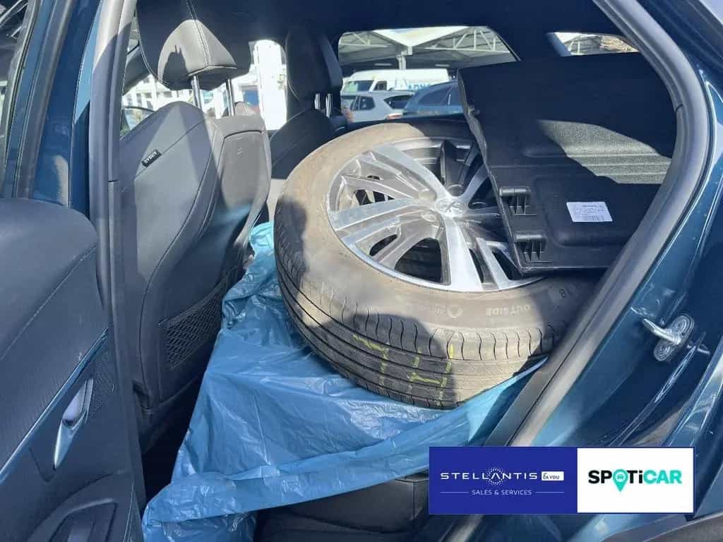 Peugeot 3008 Allure Pack Mild-Hybrid Navi MirrorLink KAM 01/2024-photo-9
