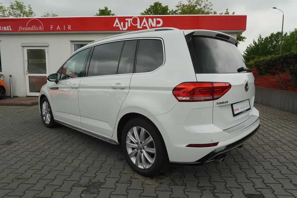 Volkswagen Touran 1.4 TSI R-Line Kamera AHK LED ACC Keyless 08/2018-photo-3