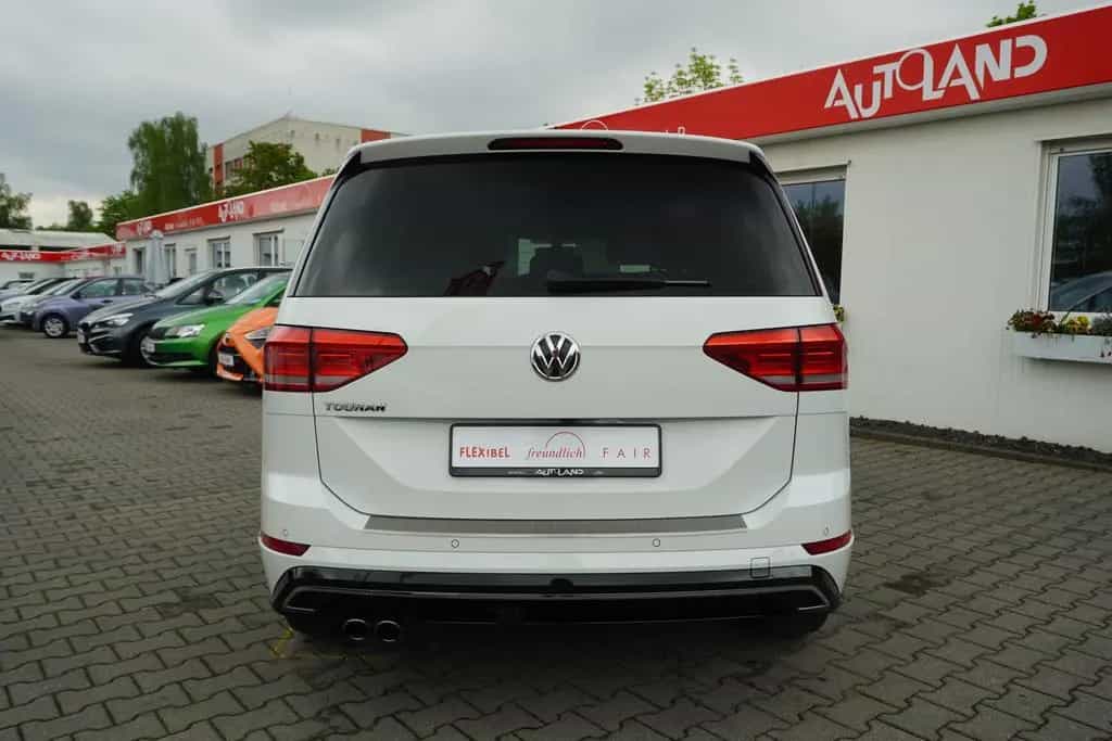 Volkswagen Touran 1.4 TSI R-Line Kamera AHK LED ACC Keyless 08/2018-photo-4
