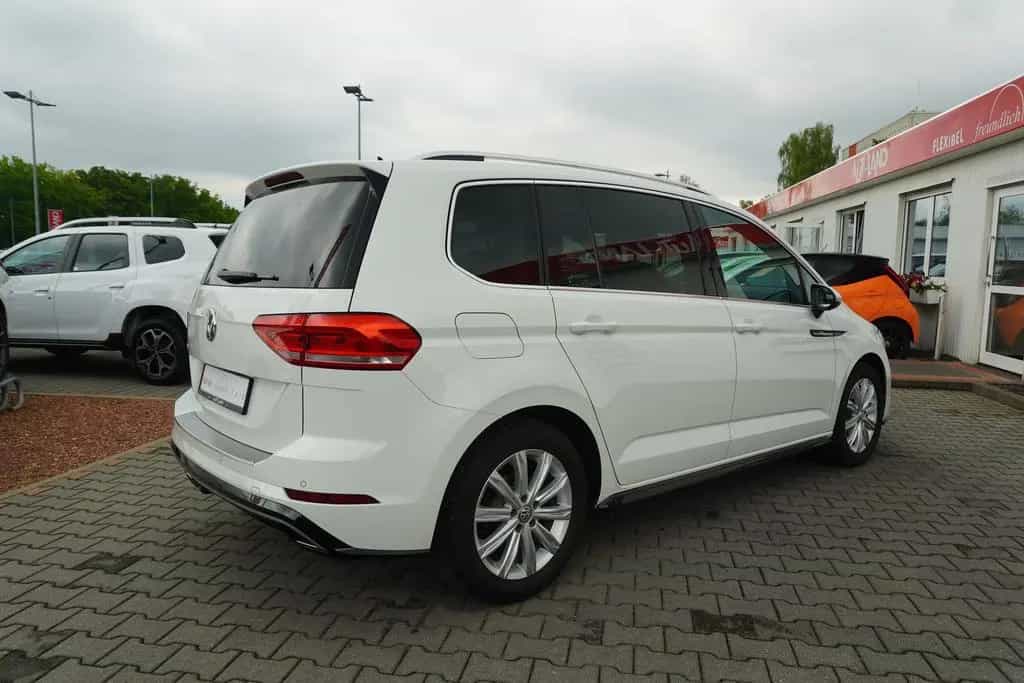 Volkswagen Touran 1.4 TSI R-Line Kamera AHK LED ACC Keyless 08/2018-photo-8