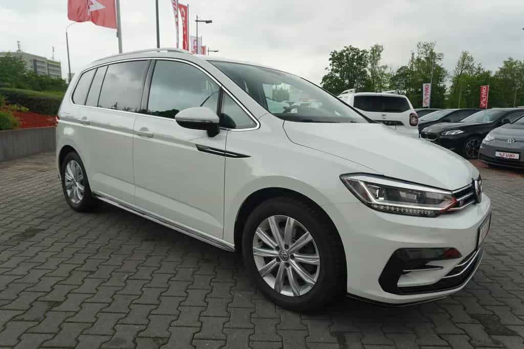 Volkswagen Touran 1.4 TSI R-Line Kamera AHK LED ACC Keyless 08/2018-photo-9