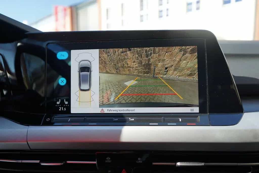 Volkswagen Golf VIII Life 1.0 eTSI DSG LED Navi ACC Kamera 03/2021-photo-13
