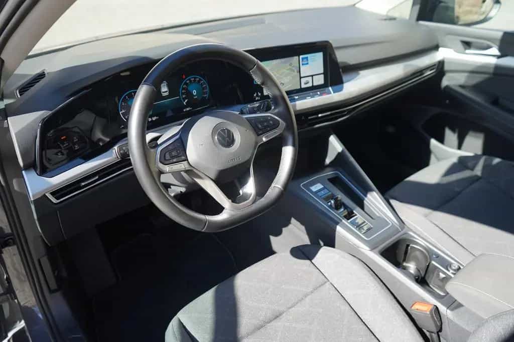 Volkswagen Golf VIII Life 1.0 eTSI DSG LED Navi ACC Kamera 03/2021-photo-25