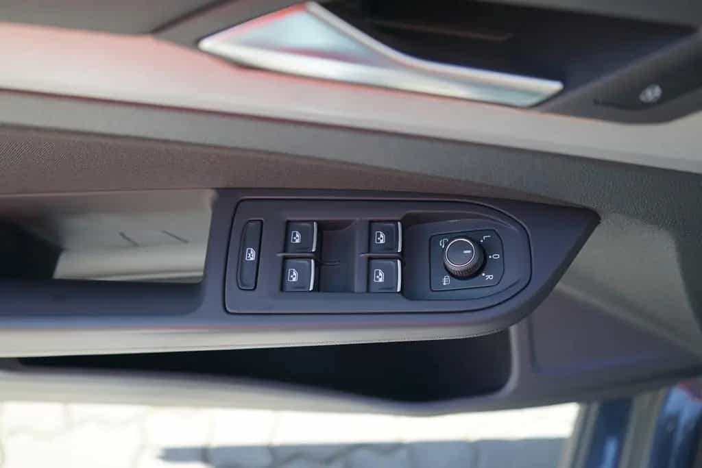 Volkswagen Golf VIII Life 1.0 eTSI DSG LED Navi ACC Kamera 03/2021-photo-29