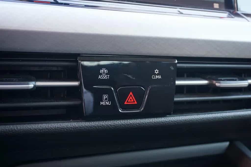 Volkswagen Golf VIII Style eTSI DSG LED Navi ACC DAB Kamera 02/2021-photo-17