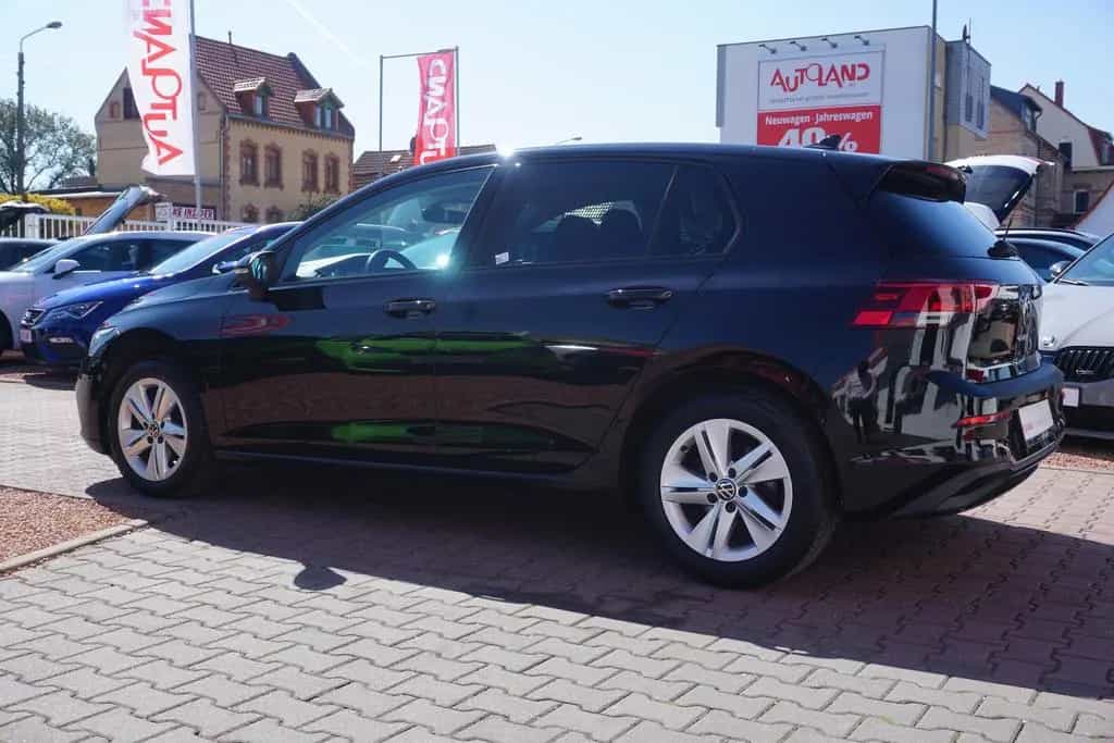 Volkswagen Golf VIII Style eTSI DSG LED Navi ACC DAB Kamera 02/2021-photo-2