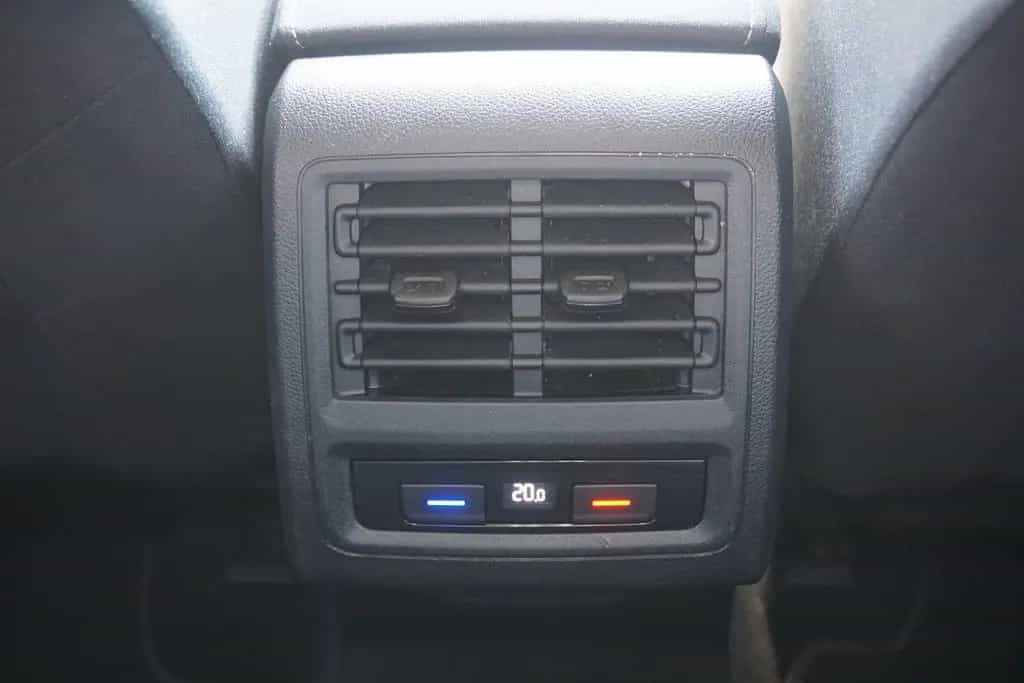 Volkswagen Golf VIII Style eTSI DSG LED Navi ACC DAB Kamera 02/2021-photo-32