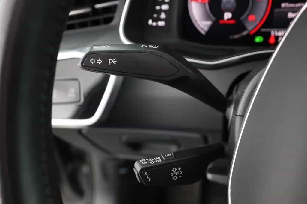 Audi A6 Avant 50 TDI quattro design LED Panorama AHK 01/2020-photo-17