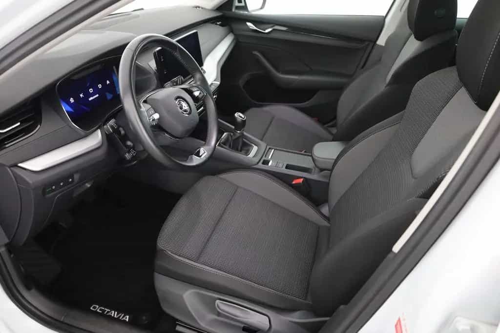 Skoda Octavia Combi 1.5 TSI Ambition LED ACC PDC DAB 09/2020-photo-23