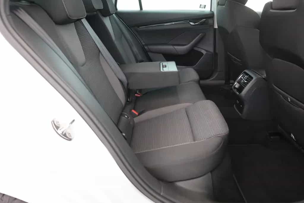 Skoda Octavia Combi 1.5 TSI Ambition LED ACC PDC DAB 09/2020-photo-25